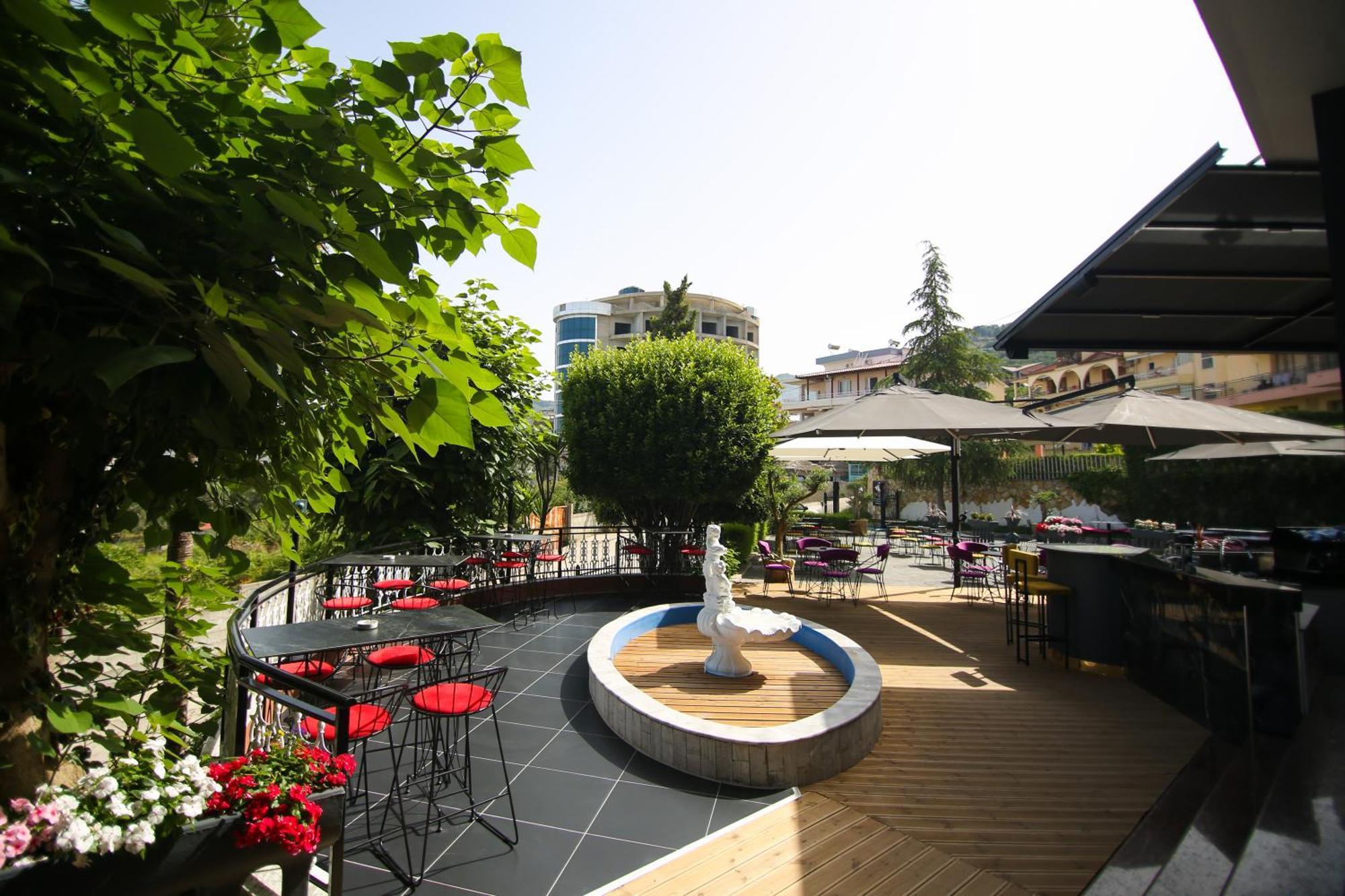 The Hart Hotel Vlore Exterior photo